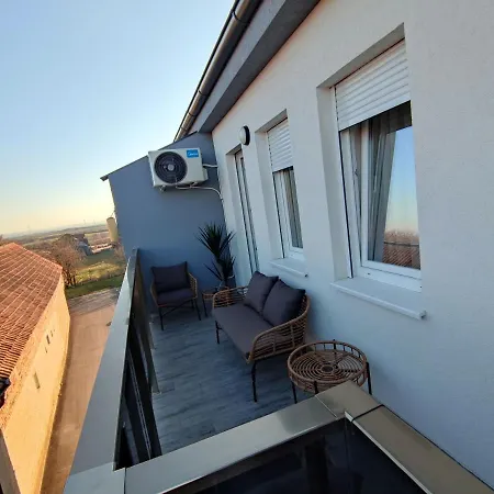 Bellacasa Airportstudio *